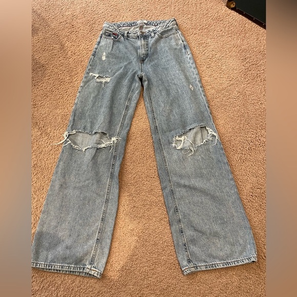 TOMMY HILFIGER Ultra High-rise Wide Leg Ripped Jeans - Picture 1 of 9